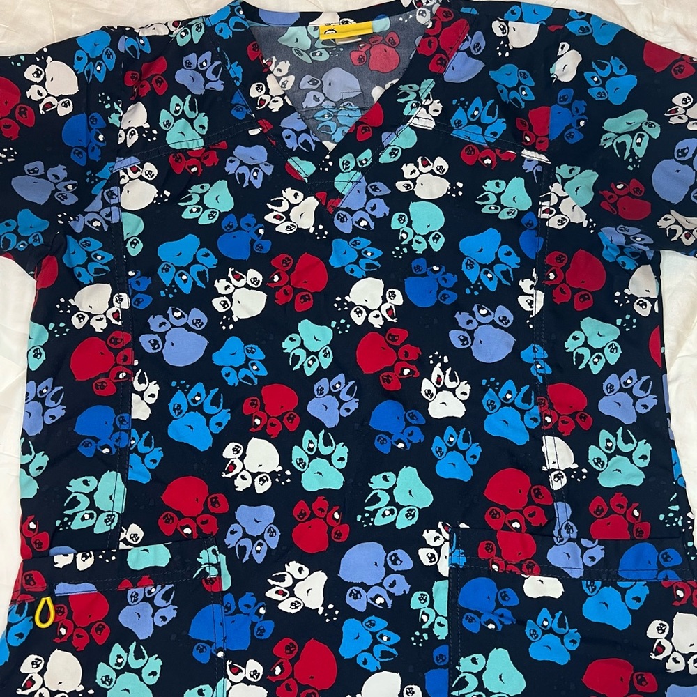 Scrub top